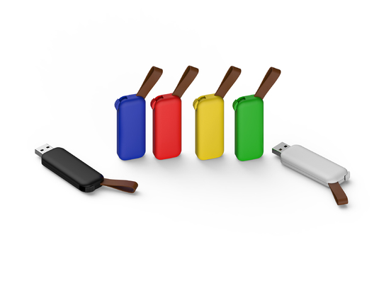 Toshiba พลาสติก USB Stick Plug And Play สีดํา เต็มความจํา เรียงความเร็วการอ่าน 8-15MB / S