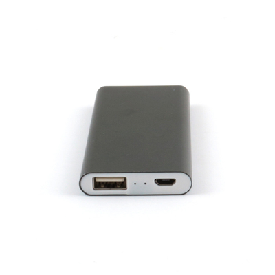 ธนาคารพลังงานพกพาที่มีแบตเตอรี่ Li Polymer สําหรับโทรศัพท์สมาร์ท / อุปกรณ์ USB