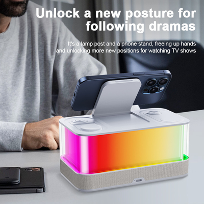 เครื่องชาร์จไร้สายที่ใช้ Qi และเครื่องเสียง Bluetooth ที่ใช้แสงสีสัน สอดคล้องกับอุปกรณ์ที่มี Qi