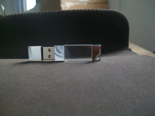 ด้วยวงแหวนคริสตัล usb 2.0 และ usb 3.0 นําแสงสามารถสว่าง