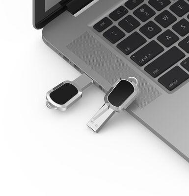 USB 2.0 และ USB 3.0 คริสตัล USB Stick วัสดุโลหะ การสนับสนุนการอัพโหลดข้อมูล เหมาะสําหรับการถ่ายทอดและการเก็บข้อมูลขนาดใหญ่