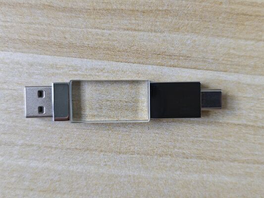 Crystal Usb 3.0 USB A กับประเภท C ทั้งสองพอร์ตอ่านเร็วมาก ส่วนคริสตัลสามารถฉลากโลโก้ ส่วนโลหะสามารถเลเซอร์โลโก้ภายในมีชิปไฟล์ช์ 2 ชิป