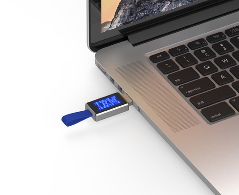 โลโก้แกะสลักโลหะ Usb Memory Stick 2.0 พร้อมไฟ LED เมื่ออ่านที่คอมพิวเตอร์