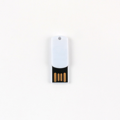 พลาสติกรีไซเคิลสติ๊ก USB ที่เป็นมิตรต่อสิ่งแวดล้อม พร้อมกระเป๋าน้ํามันยางและการถ่ายทอดข้อมูลความเร็วสูง