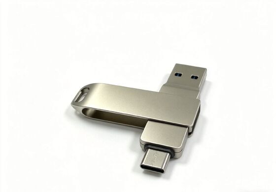 ขายร้อน USB A + USB Type C สองพอร์ตสามารถใช้งานได้ทางโทรศัพท์และรถยนต์และ Peaker