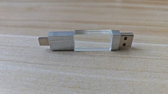 Crystal Usb 3.0 USB A กับประเภท C ทั้งสองพอร์ตอ่านเร็วมาก ส่วนคริสตัลสามารถฉลากโลโก้ ส่วนโลหะสามารถเลเซอร์โลโก้ภายในมีชิปไฟล์ช์ 2 ชิป
