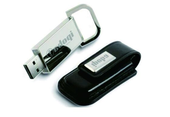 แฟลชไดรฟ์ USB Oem Leather สีน้ำตาล มีสไตล์ โซลูชันการจัดเก็บข้อมูลแบบพกพาที่ทนทาน เหมาะสำหรับเป็นของขวัญขององค์กรและกิจกรรมต่างๆ