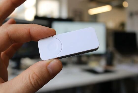 USB 3.0 20-80MB S วัสดุพลาสติก USB Stick พิมพ์โลโก้ที่กำหนดเองหรือแฟลชไดรฟ์แบบพกพาเลเซอร์ความเร็วสูง