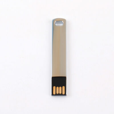 แฟลชไดรฟ์โลหะแบบ Graded A Full Memory รองรับการสลักโลโก้ที่กำหนดเองได้ ตัวเลือกการสร้างแบรนด์ที่ปรับแต่งได้ เหมาะสำหรับการตลาดและวัตถุประสงค์