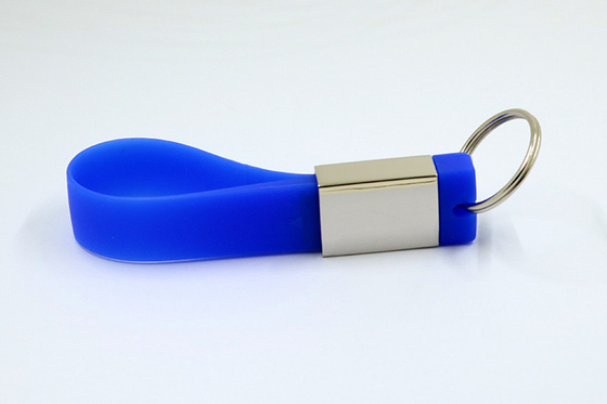 ไดรฟ์ USB สายรัดข้อมือซิลิโคน UDP Flash กันน้ำ 64GB พร้อมพวงกุญแจ